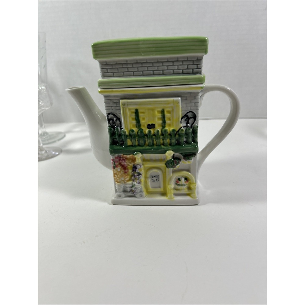 Vintage Tea Pot Cottage‎ Flower Shop Green Yellow